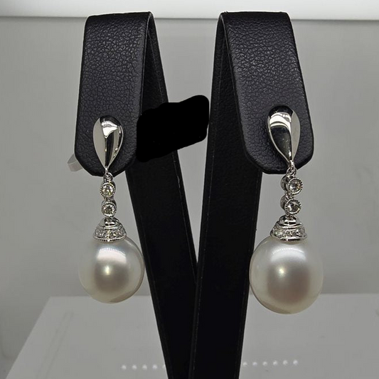 18CT WHITE GOLD SOUTH SEA PEARL & DIAMOND EARRINGS