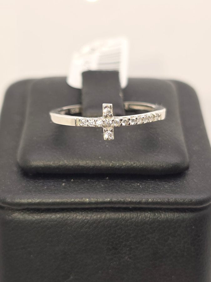 9CT WHITE GOLD IMPORTED CUBIC ZIRCONIA CROSS RING