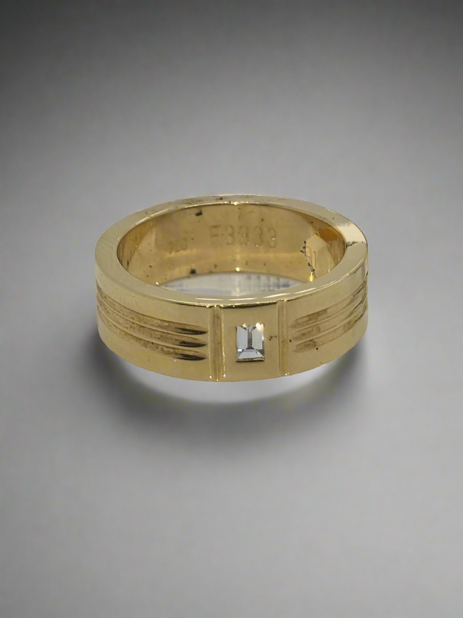 18CT YELLOW GOLD 8X2MM PATTERN RING