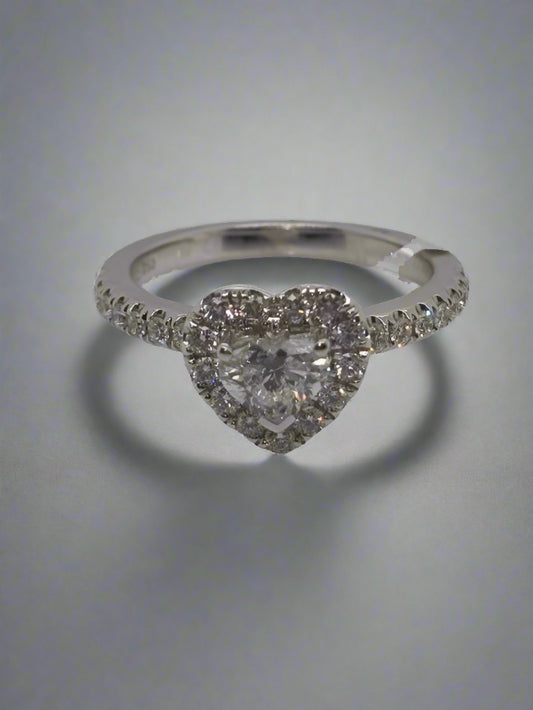 18CT WHITE GOLD DIAMOND RING